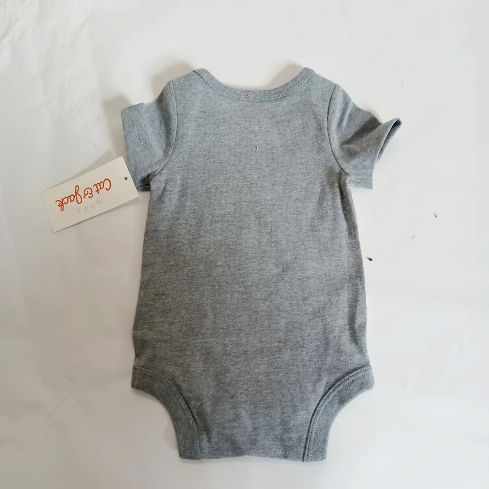 NEWBORN BUNDLE of 3 items Cat & Jack: 2 pompers, 1 bodysuite - Picture 10 of 11